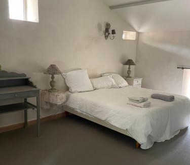 Chapdeuil Bed & Breakfast | LA CROIX DES GRANGES