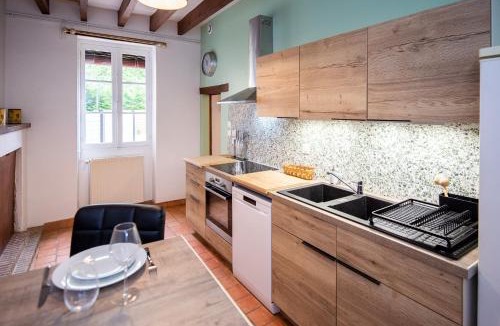 Montfort House | La croix des vignes