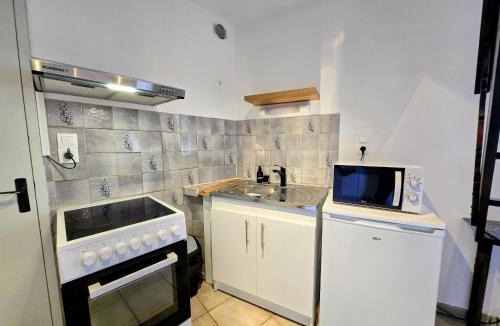 Saint-Bris-le-Vineux Apartment | La Croix Duplex - Bail Partner