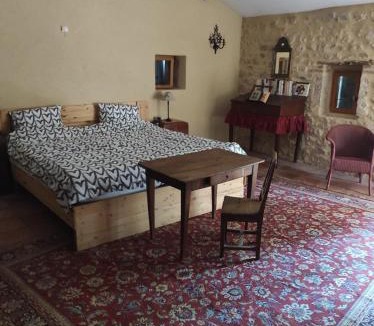 Saint-Restitut House | La Crozette - Mas Provençal