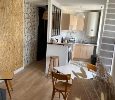 Gevrey-Chambertin Apartment | La Cuvée , duplex à Gevrey Chambertin.