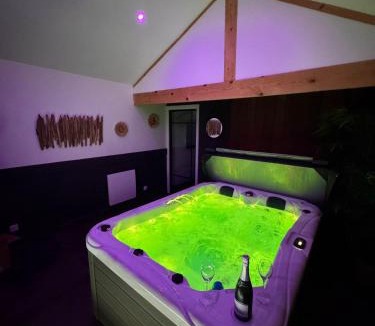 Isbergues House | La dépendance chambre de charme & SPA privatif