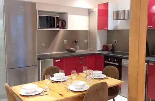 Challes-les-Eaux Apartment | La Dépendance du Château de Triviers