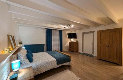 Dompierre-sur-Veyle Apartment | La dépendance de la Ferme Blanche
