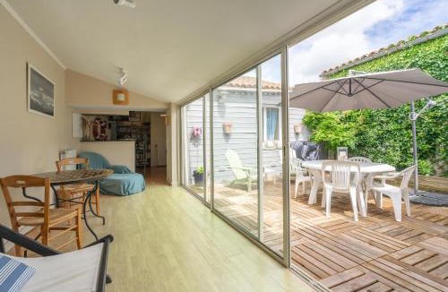 Marennes House | La dame de nage