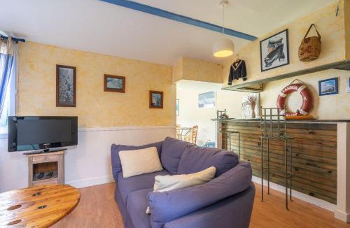 Marennes House | La dame de nage