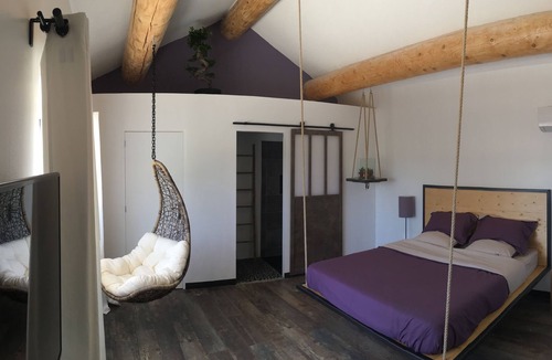 Tulette Bed & Breakfast | La Datcha Delicatessen