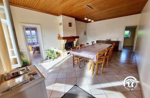 Saint-Pierre-sur-Orthe House | La Derouannière