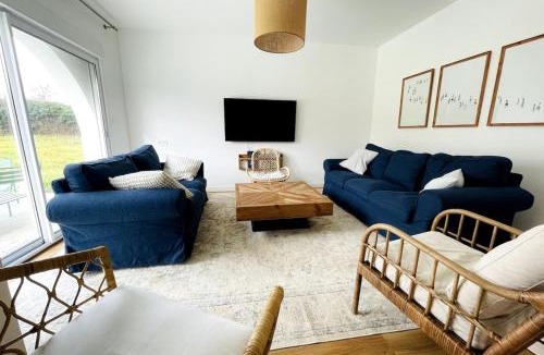 Butot-Venesville House | La Demeure Bleue - Collection Idylliq