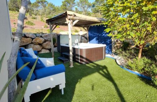 Babeau-Bouldoux Bed & Breakfast | La demeure d'Aphrodite