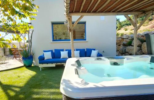 Babeau-Bouldoux Bed & Breakfast | La demeure d'Aphrodite