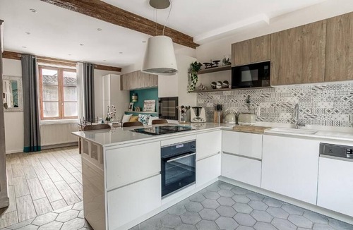 Trevoux Apartment | La demeure de Gab