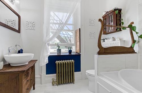 Neuville Bed & Breakfast | La Demeure du Capitaine