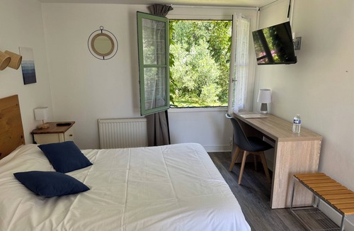 Quettehou Hotel | La Demeure Du Perron