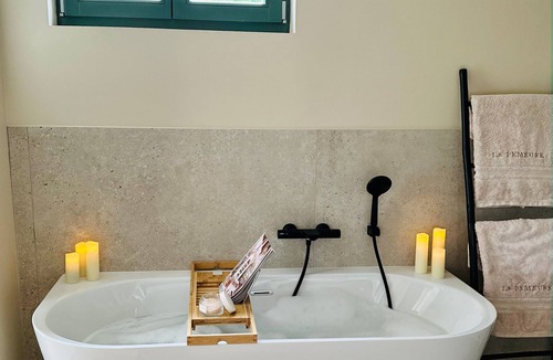 Precy-sur-Oise Bed & Breakfast | LA DEMEURE