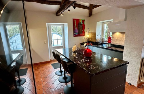 Avrille House | La Demeure Glycine - Five Bedroom House, Sleeps 10