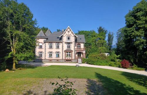 Ramonchamp House | La Demoiselle des Roches