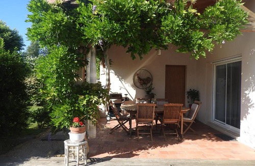 La Chapelle-de-Bragny Bed & Breakfast | La Dinandière