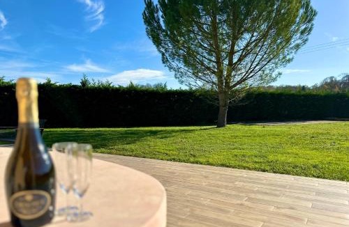 Nevy-les-Dole Villa | La Dolce Casa en M