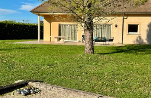 Nevy-les-Dole Villa | La Dolce Casa en M