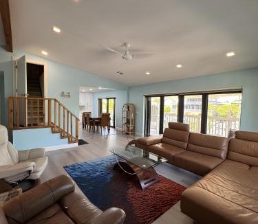 Venetian Shores House | La Dolce Vita Villa