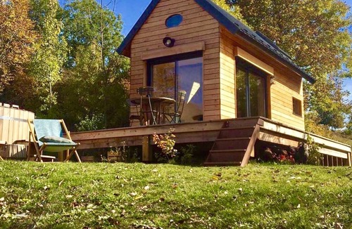 La Roche-des-Arnauds Cabin | La Dormance Comfortable wooden cabin