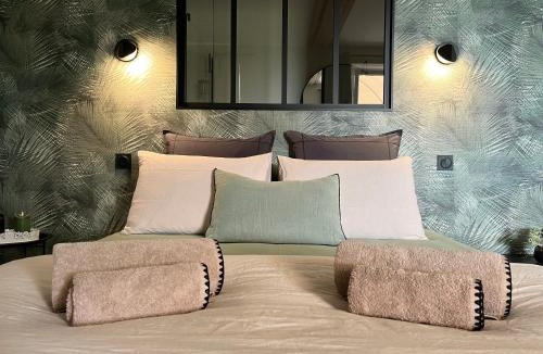 Saint-Ouen-des-Toits House | La Douce Halte - Gîtes avec Spa ou Sauna