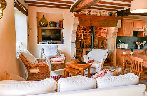 Negreville Cottage | La Douve - 3 bedroom luxury cottage for family or friends