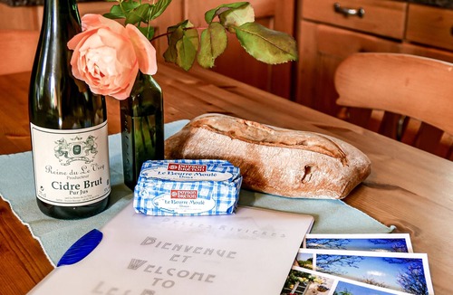 Negreville Cottage | La Douve - 3 bedroom luxury cottage for family or friends