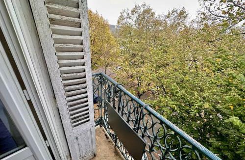 Faubourg North Apartment | La Duchesse de Bourgogne