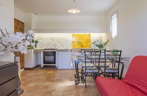 Villelaure House | La Fabrique by Interhome