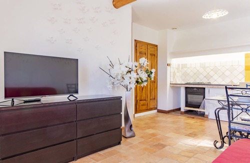 Villelaure House | La Fabrique by Interhome