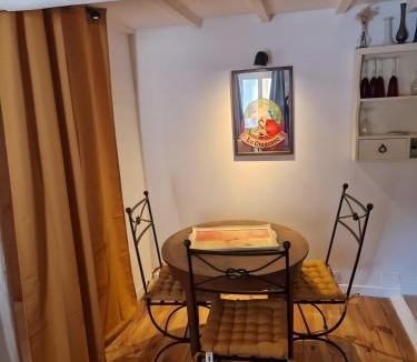Aniane Apartment | La Farigoulette
