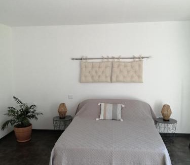 Noailhac Apartment | la fenass