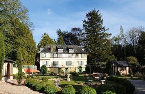 Courtonne-la-Meurdrac Bed & Breakfast | LA Ferlande EN Auge Parc Terrasse VUE Piscine Maison D Hotes