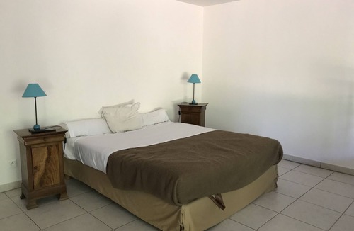 Commelle-Vernay House | La Ferme aux Biches