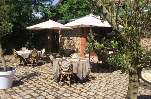 Commelle-Vernay Bed & Breakfast | La Ferme aux Biches