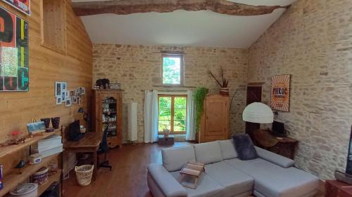 Ambronay House | La Ferme Biscot Charme et Nature à 45 minutes de Lyon