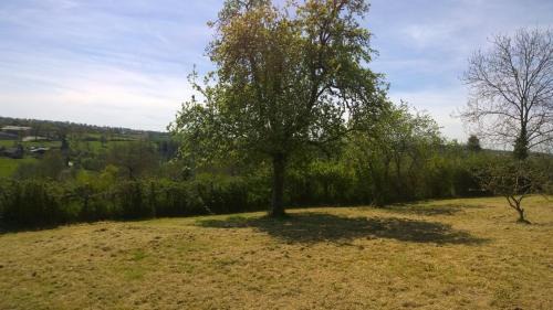 Menil-Vin House | La Ferme Blanche