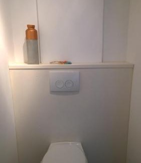 Menil-Vin House | La Ferme Blanche