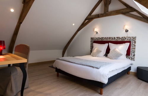 Lompret Hotel | La Ferme Blanche, The Originals Relais