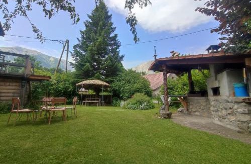 Poligny House | La Ferme d'Emile