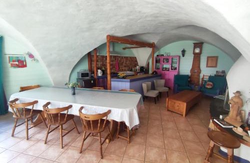 Poligny House | La Ferme d'Emile