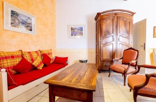 Redortiers Apartment | La Ferme D'estafinette