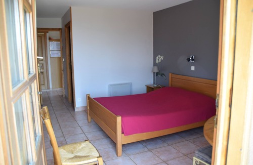 Fraissinet-de-Fourques House | La Ferme de l'Hom