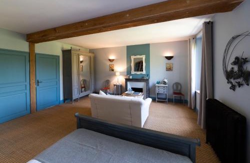 Saint Symphorien le Chateau Bed & Breakfast | La Ferme de Bouchemont