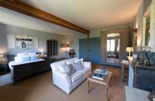 Saint Symphorien le Chateau Bed & Breakfast | La Ferme de Bouchemont