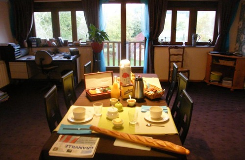 Montaigu-les-Bois Bed & Breakfast | La Ferme de Montaigu