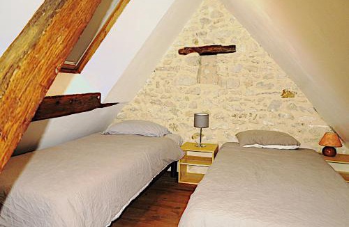 Ormoy-la-Riviere Apartment | La Ferme des Acacias