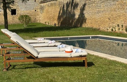 Vendeuvre House | La Ferme du Château de Grisy - Piscine - Calme - Jeux